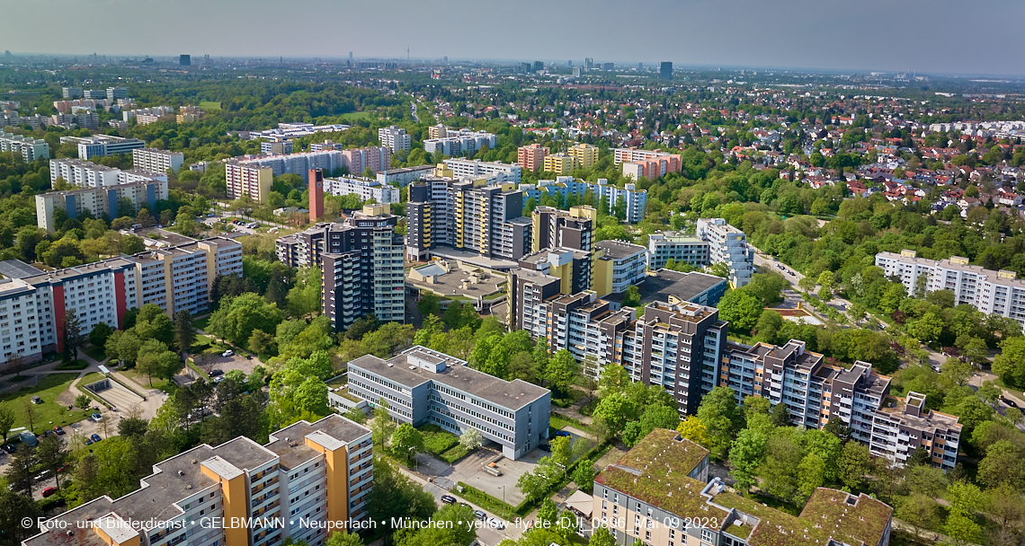 09.05.2023 - Marx-Zentrum mit Karl-Marx-Ring 52-62 und 53-57 in Neuperlach